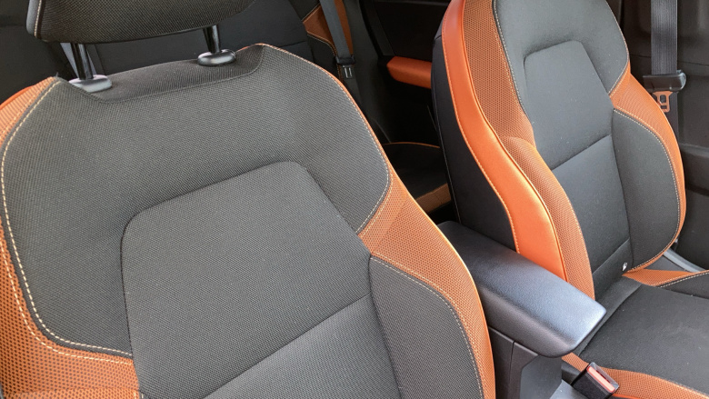 Renault Captur 1.3 TCE 130 Iconic 5dr Petrol Hatchback